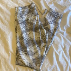 Wonder Under lululemon leggings